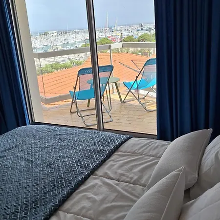 Vaste Avec Vue Sur Le Port De Plaisance Arcachon