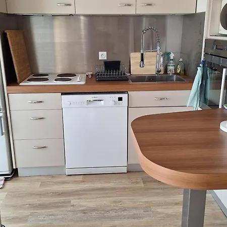 Vaste Avec Vue Sur Le Port De Plaisance Appartement